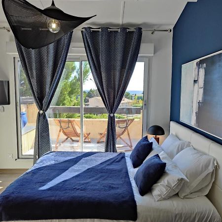Suites Jm - Les Pins Marines - Jacuzzi & Vue Mer バンドール エクステリア 写真