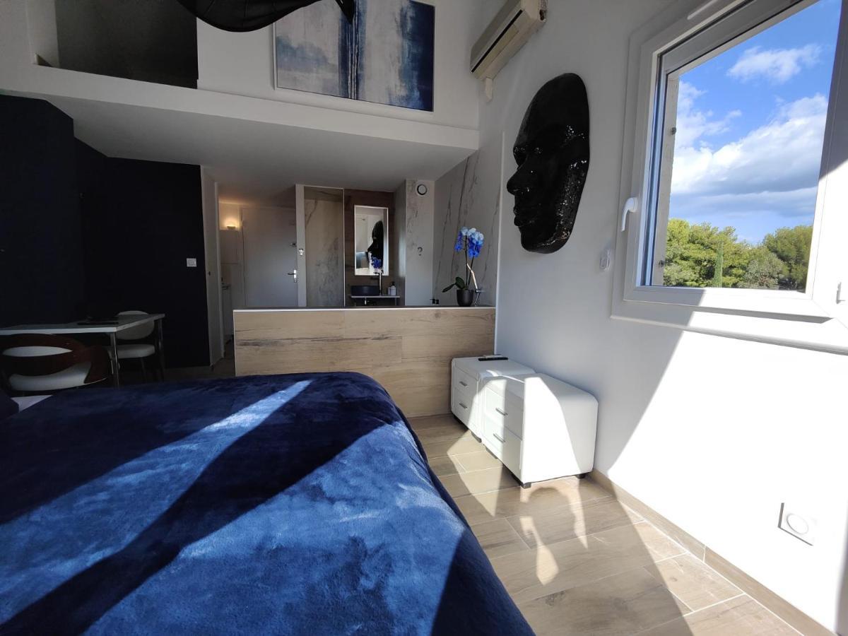 Suites Jm - Les Pins Marines - Jacuzzi & Vue Mer バンドール エクステリア 写真