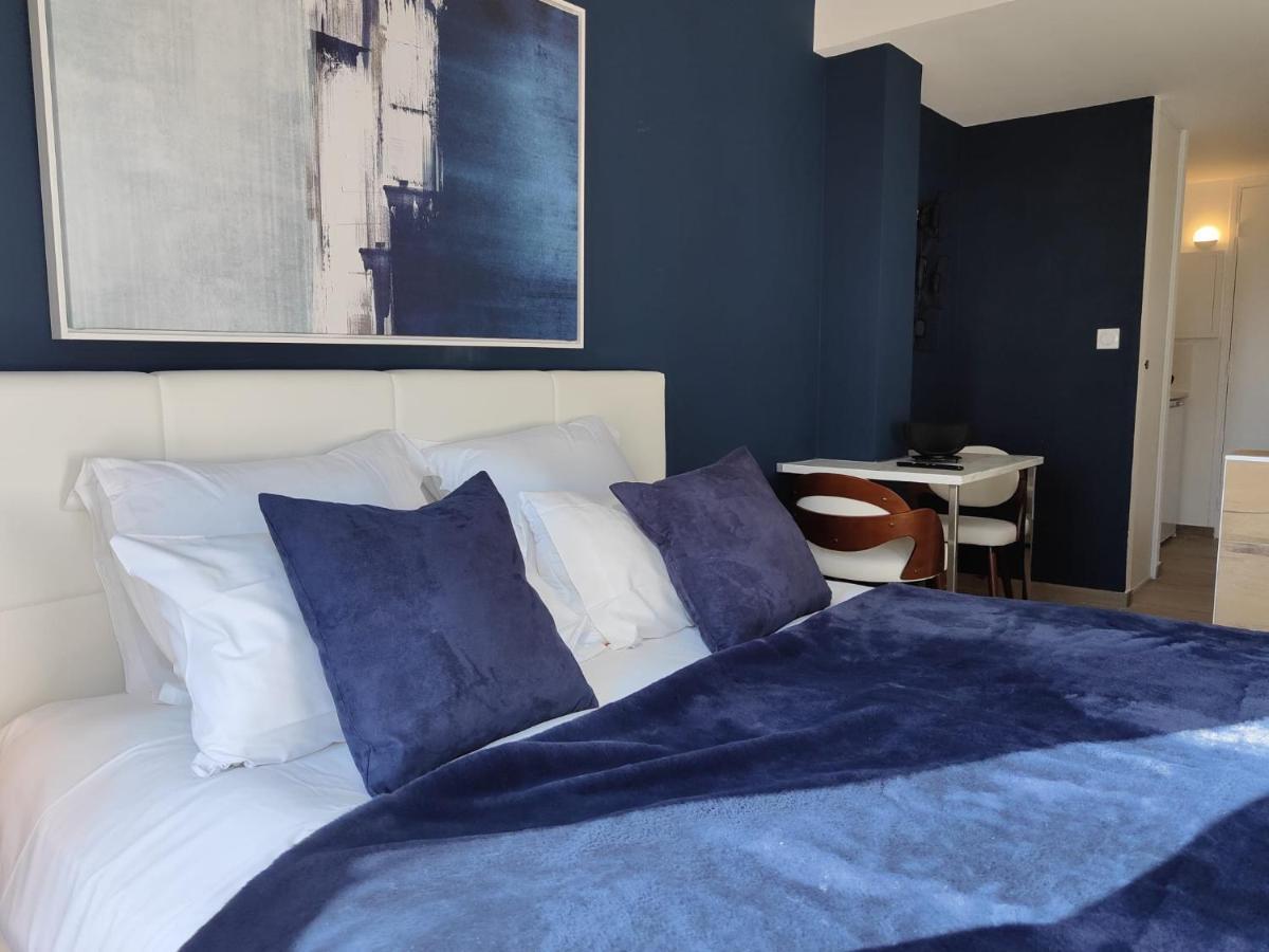 Suites Jm - Les Pins Marines - Jacuzzi & Vue Mer バンドール エクステリア 写真